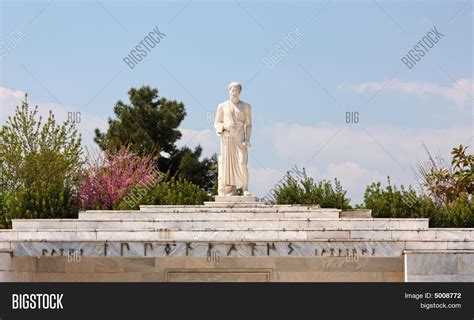 Hippocrates Statue Image & Photo (Free Trial) | Bigstock