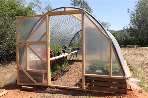 How to Build a Greenhouse the Easy Way