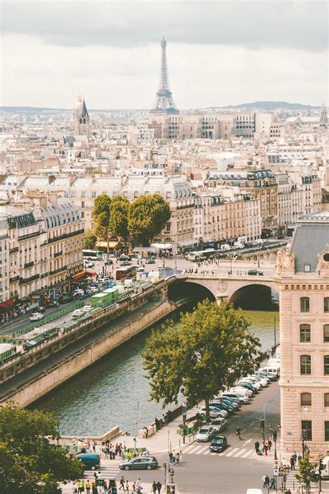 5 Charming Paris Airbnbs with Eiffel Tower Views