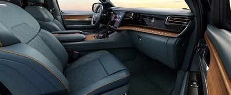 2023 Grand Wagoneer Interior Features | Dealership Near Me