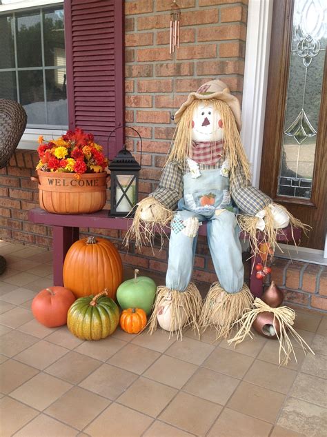 Pin by LeAnn Napier on Holidays N Home | Fall outdoor decor, Fall ...