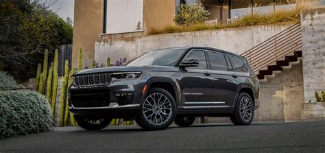 2022 Jeep Grand Cherokee Trim Levels | Newberg Jeep Dealer