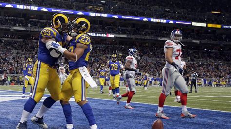 PHOTOS: Rams vs. Giants Through the Years