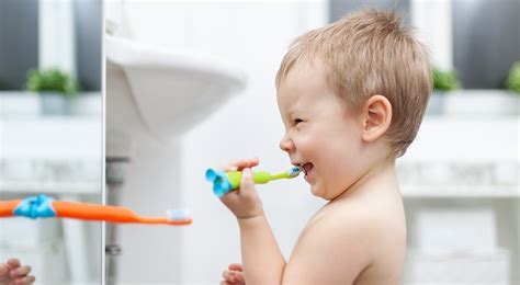 Pick the Best Toothpaste for Your Baby: 5 Non-Toxic Options