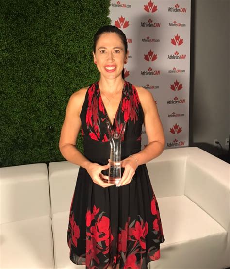 Jennifer Jones curling team accept Canadian Sport Award - Winnipeg ...