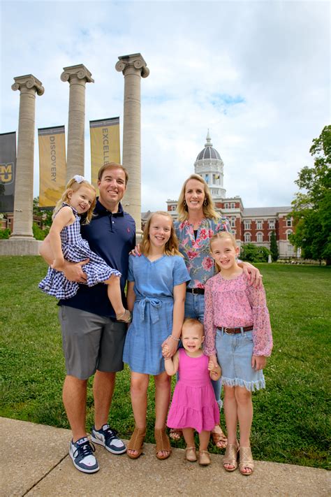 Mizzou Campus Family Photos by Schaefer Photography | Columbia, Mo