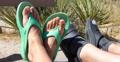 OOFOS Women's Sandals Just $29.95 Shipped on Amazon (Regularly $60 ...