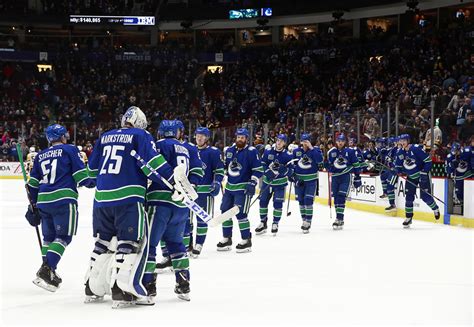 Canucks: Difficult roster decisions ahead of play-in series