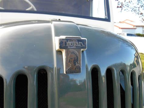 1948 Trojan 15 van logo | Automoviles, Vehiculos