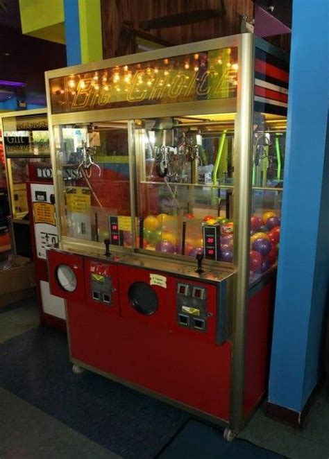 "Big Choice" amusement prize arcade machine with prizes date 26/11/92 from "Elaut". Purchased in ...