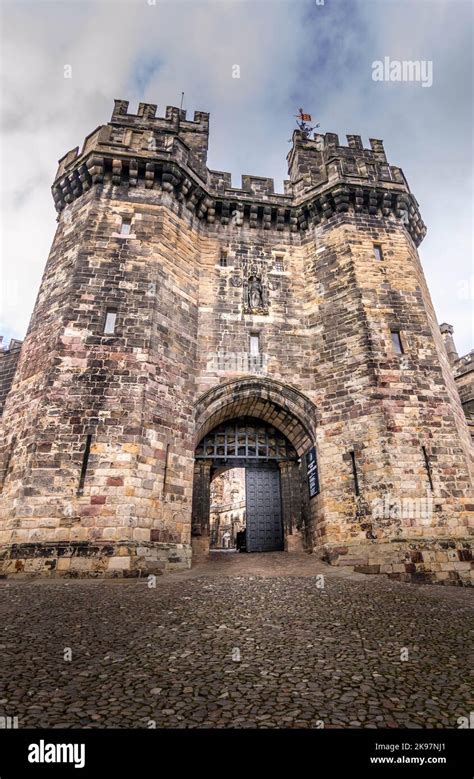 Lancaster Castle, Lancashire, UK Stock Photo - Alamy