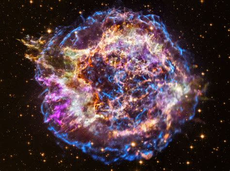 The Latest Look at "First Light" from Chandra | Astronomy pictures ...