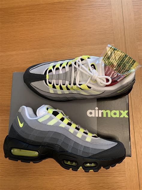 Air Max 95 OG Neon. Amazing. : r/Sneakers