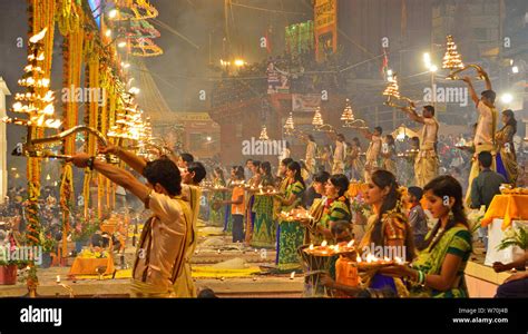 Ganga Aarti Live Varanasi - werohmedia