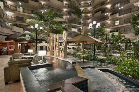 Embassy Suites Seattle Tacoma International Airport | Budget Accommodation Deals and Offers Book ...