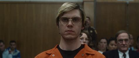 Dahmer Trailer - Evan Peters Is Bone Chilling as Jeffrey Dahmer