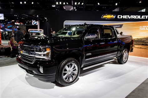 2017 Silverado 1500 Body Styles, Cabs, Boxes | GM Authority