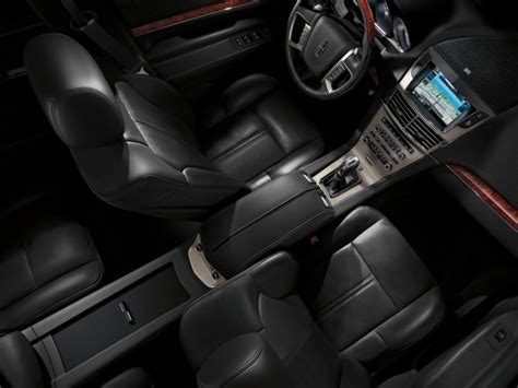 2014 Lincoln MKT: 38 Interior Photos | U.S. News