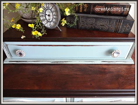 {createinspire}: Antique Chest of Drawers