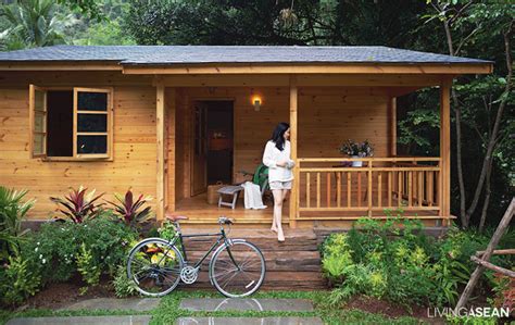 A Lovely Ready-Made Wood Cabin /// Living ASEAN