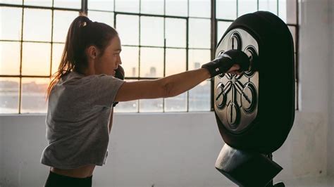 This Liteboxer boxing machine offers workouts from trainers