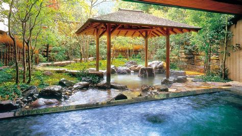 Onsen etiquette: Guide to visiting a hot spring bathhouse in Japan | Escape