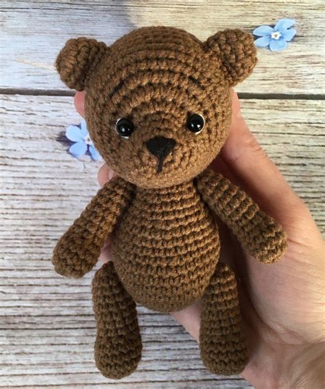 FREE crochet bear pattern #amigurumipattern #amigurumi #crochettoy #crochetpattern #crochetbear ...