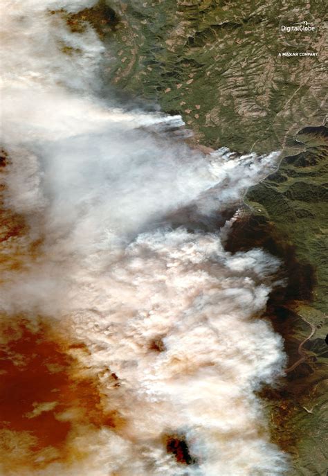 Scale of California's Deadly Camp Fire Shown in Satellite Photos | Live ...