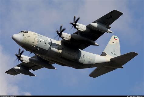 KAF328 Kuwait Air Force Lockheed KC-130J Hercules Photo by Brendon ...