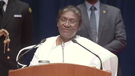 Emotional Speech By President Droupadi Murmu At Supreme Court Constitution Day Celebration - YouTube