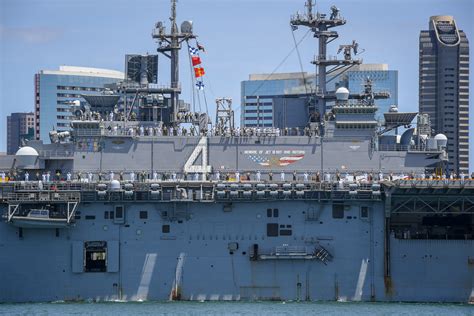 Sailors and Marines aboard USS Boxer (LHD 4) depart Naval … | Flickr