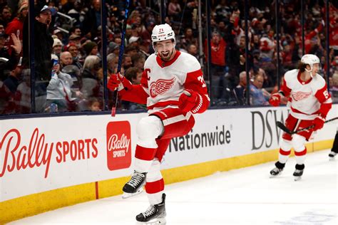 Red Wings: A deeper dive into Dylan Larkin's excellent start to the season