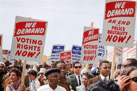 Colourising historical photos of the civil rights movement - BBC News