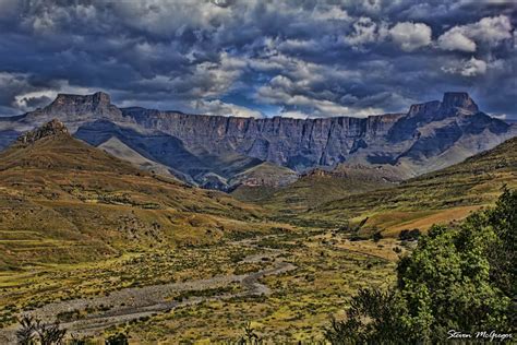 The Drakensberg Amphitheatre | Oh the places you'll go, Natural landmarks