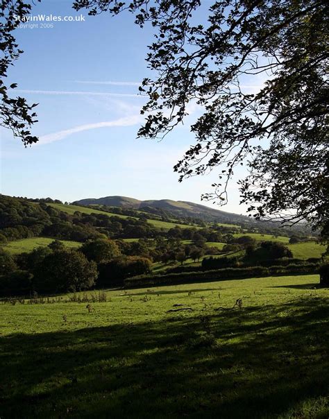 Gilwern Hill from Brynhir, Howey