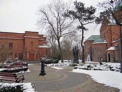 Category:Surroundings of the Płock Cathedral - Wikimedia Commons