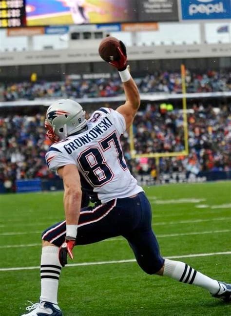 Gronk spike | Gronkowski, Nfl new england patriots, New england patriots