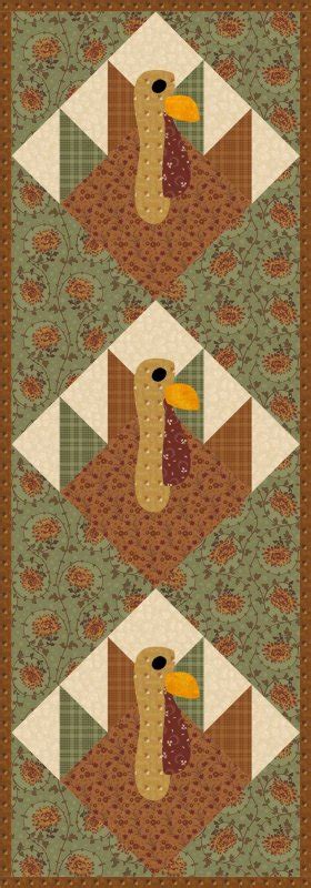 Free Tutorial - Turkey Trot Table Runner from Country Junktion