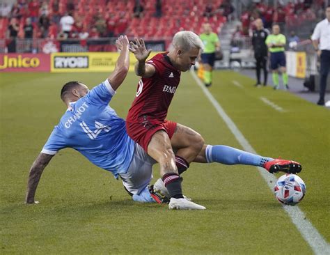 Toronto FC storms back in the second half to record a 2-2 draw against ...