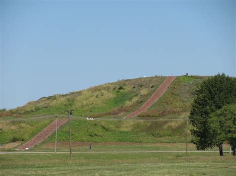 Weekend Wanderluster: Cahokia Mounds (St. Clair County, Illinois)