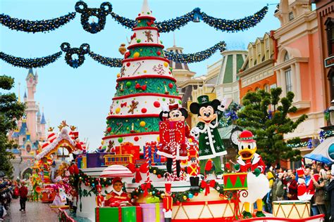 ED92 | : When Disneyland Paris begins to look a lot like Christmas