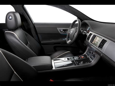 Jaguar XJ (2012) - Interior | Caricos