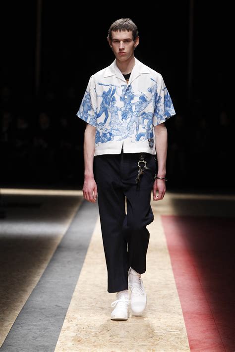 PRADA MEN FALL-WINTER 2016 MILAN | CRASH Magazine