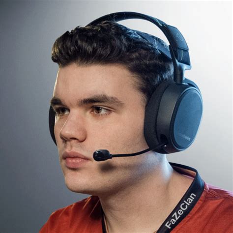 The Best Wireless Xbox Headset | SteelSeries