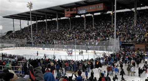 Syracuse Crunch targets 2017-18 for another outdoor hockey game ...