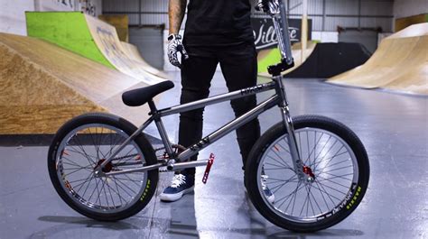 Logan Martin 2019 Video Bike Check