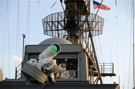 File:Laser Weapon System aboard USS Ponce (AFSB(I)-15) in November 2014 ...