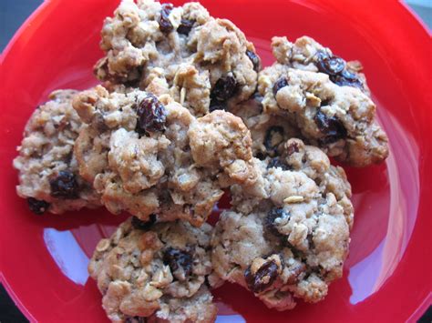 The Messy Apron: Rum Raisin Oatmeal Cookies