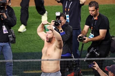 Dodgers’ Clayton Kershaw Shows Off Shirtless Dad Bod Post–World Series ...