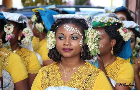 Culture | Chignon sur cheveux naturels, Mayotte island, Mayotte